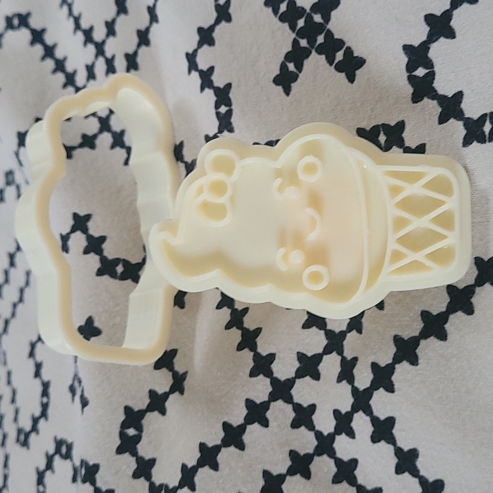 2 Cute Cookies Cutter - Picture 2 of 7